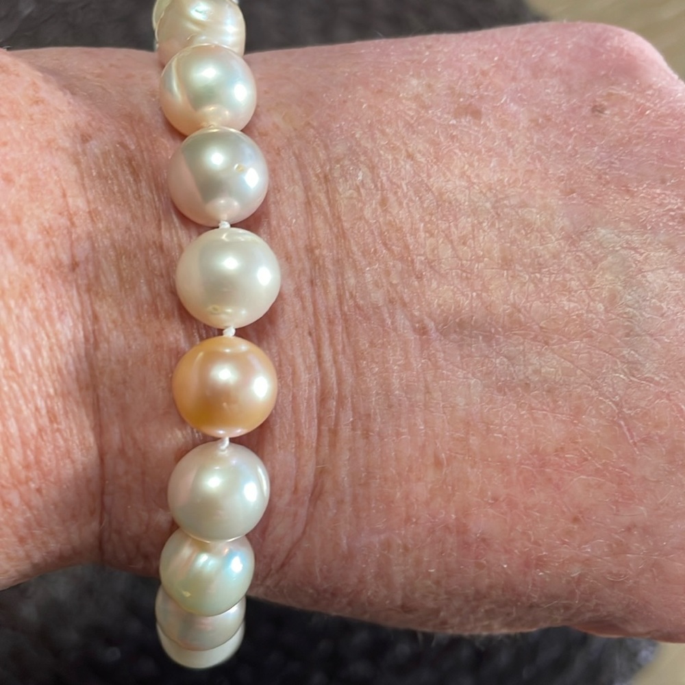 Genuine fresh water pearl bracelet